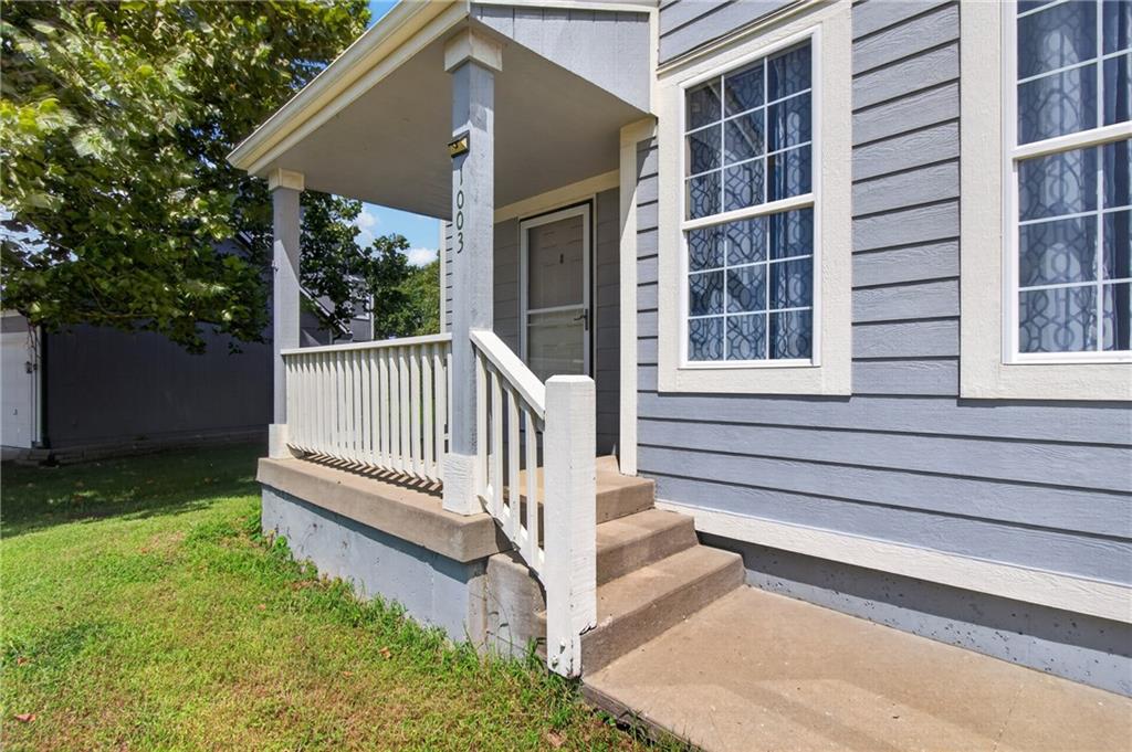 1003 Colonial Drive Property Photo 6