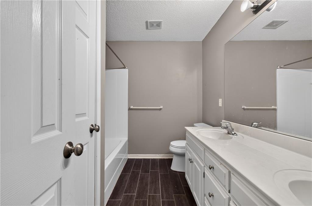 1003 Colonial Drive Property Photo 35