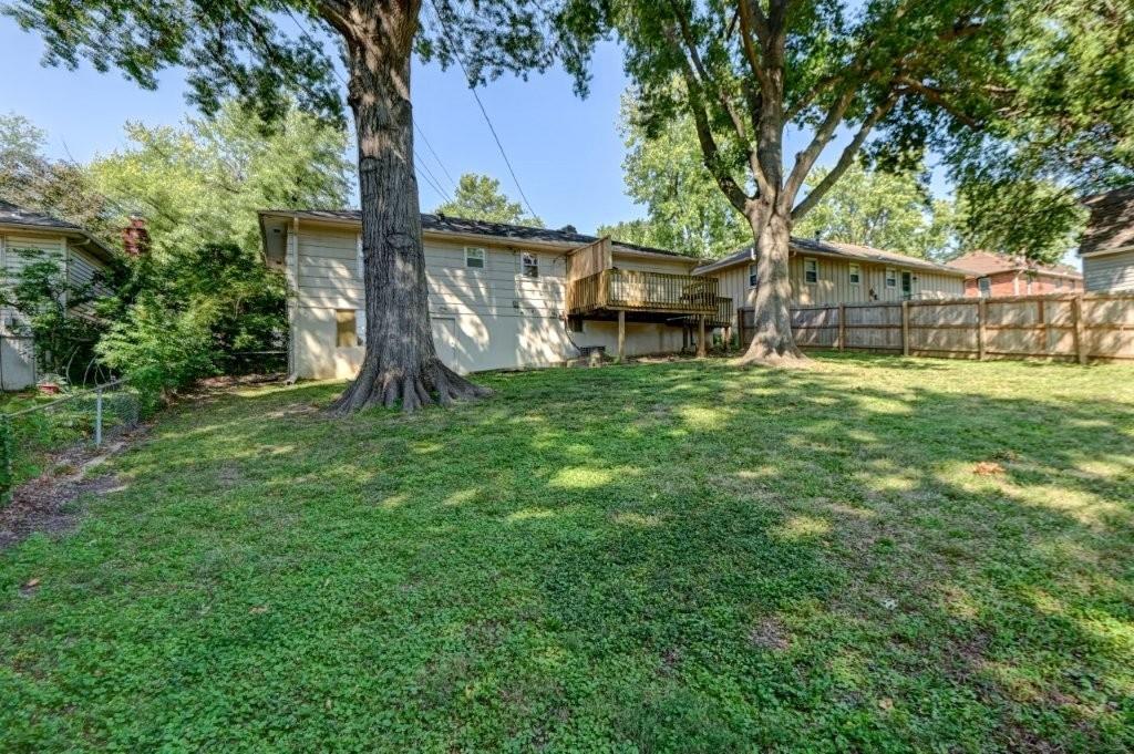 3913 S Milton Drive Property Photo 3
