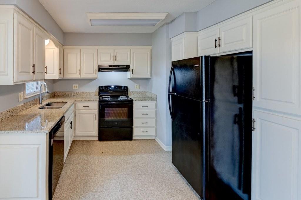 3913 S Milton Drive Property Photo 11