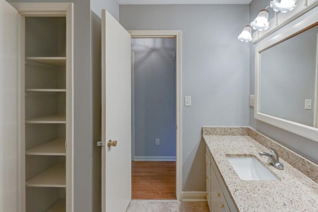3913 S Milton Drive Property Photo 20