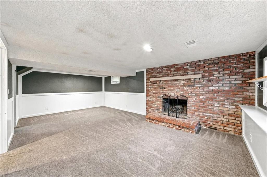 2100 E Taylor Drive Property Photo 16