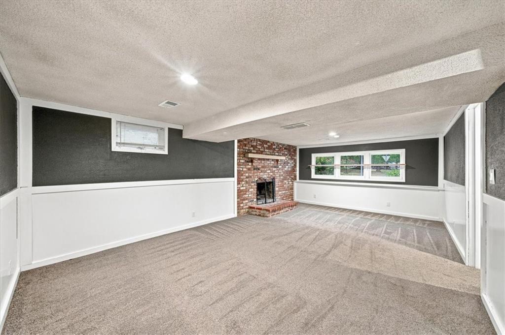 2100 E Taylor Drive Property Photo 17