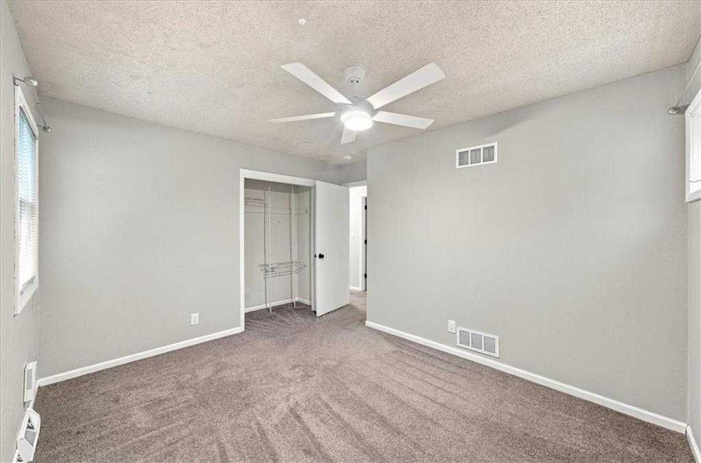 2100 E Taylor Drive Property Photo 24