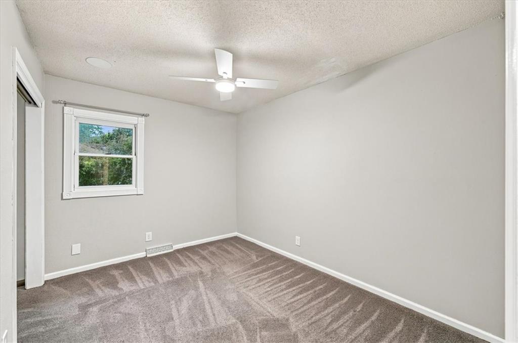 2100 E Taylor Drive Property Photo 26