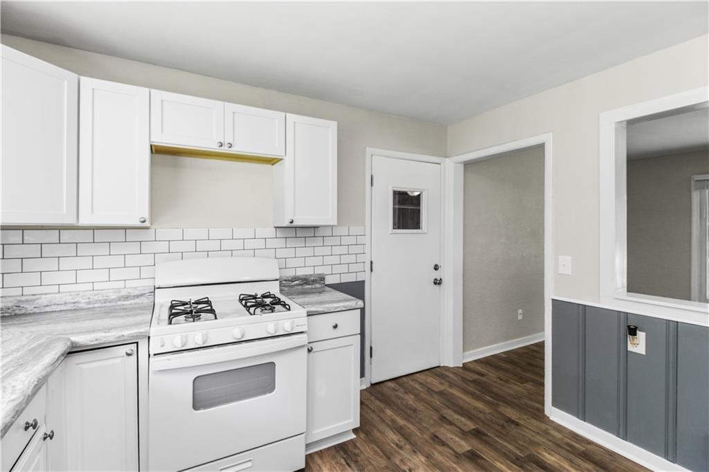 110 Manor Drive Property Photo 10