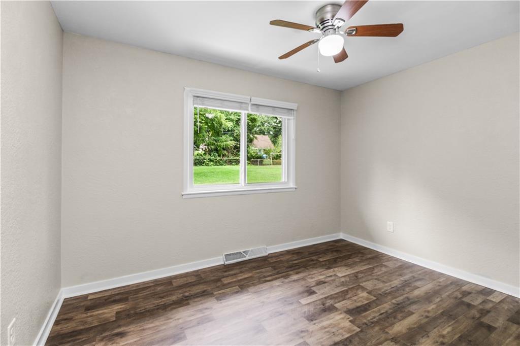 110 Manor Drive Property Photo 12
