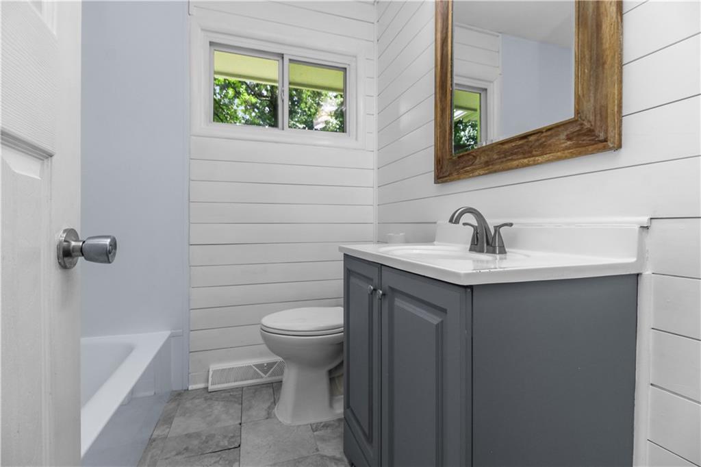 110 Manor Drive Property Photo 16