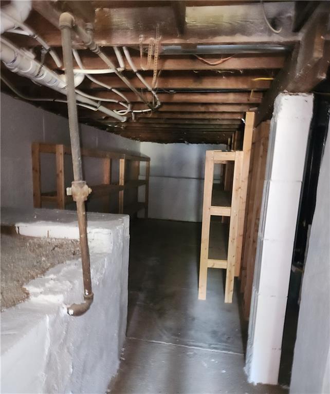 307 E 23rd Street Property Photo 9