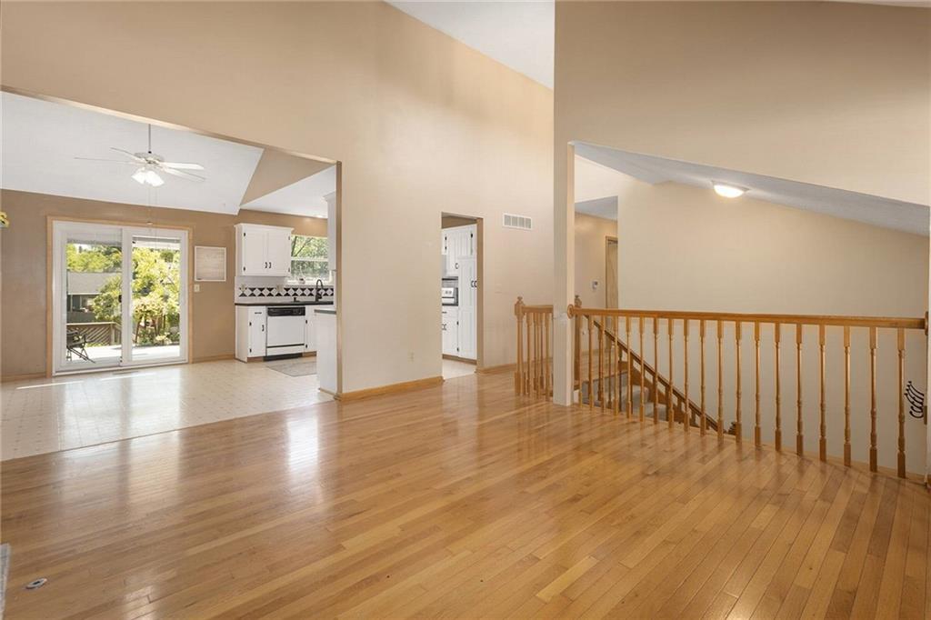 9013 W 48th Terrace Property Photo 4
