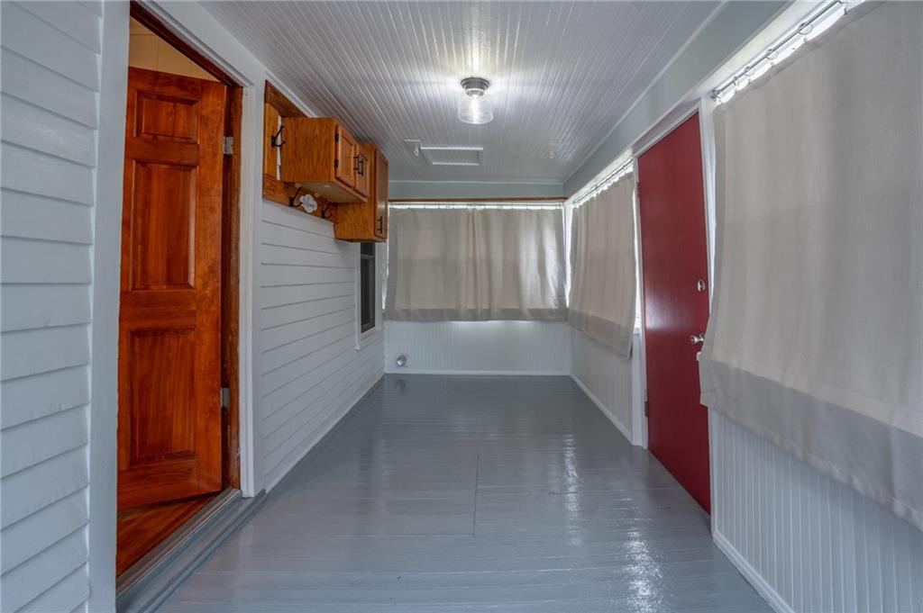 214 N Center Street Property Photo 4