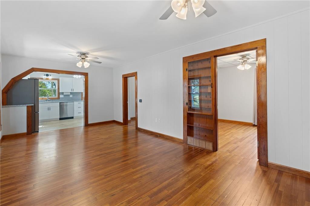214 N Center Street Property Photo 10