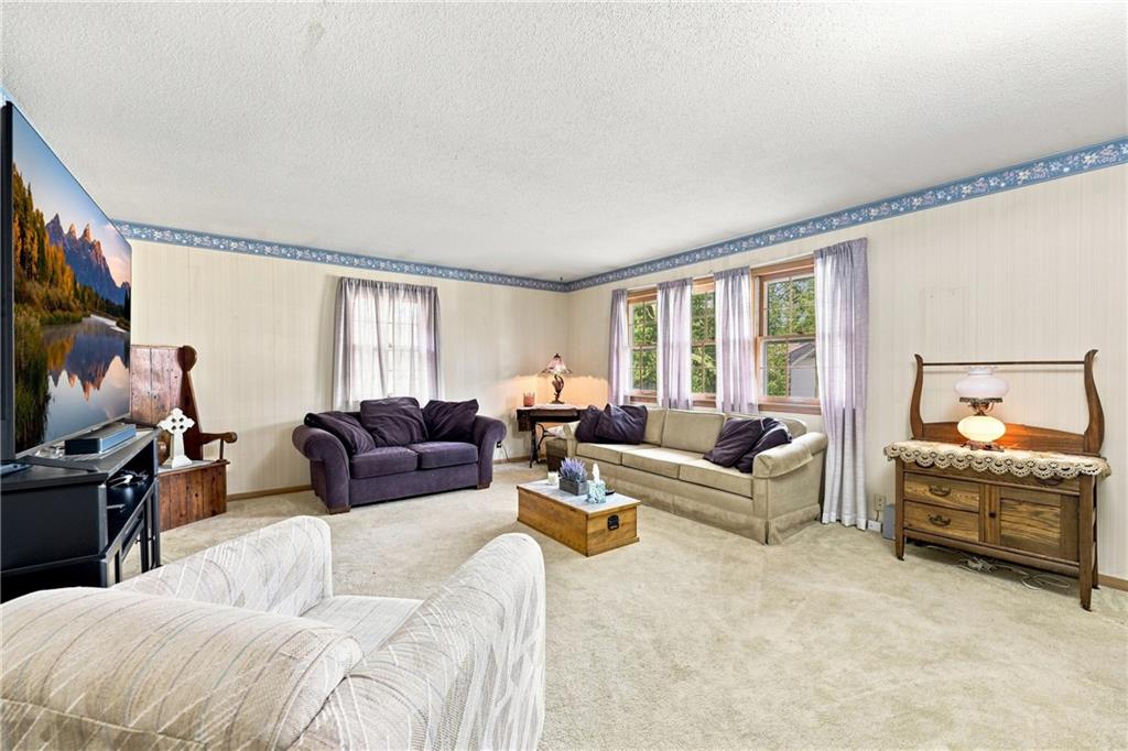 5207 Spring Avenue Property Photo 2