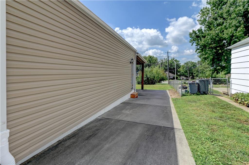 218 Sw Opal Drive Property Photo 33