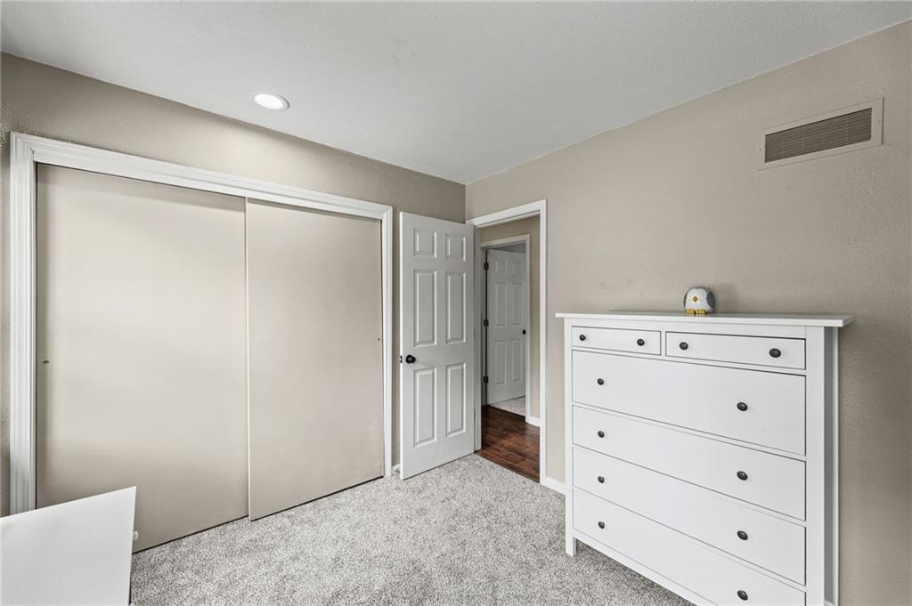 2009 E Arrowhead Drive Property Photo 25