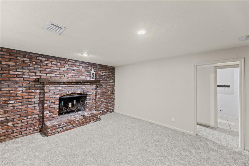 2009 E Arrowhead Drive Property Photo 27