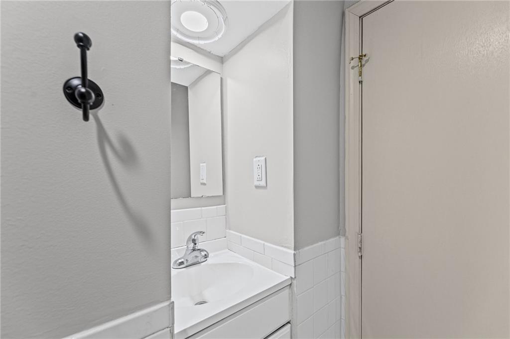 2009 E Arrowhead Drive Property Photo 33