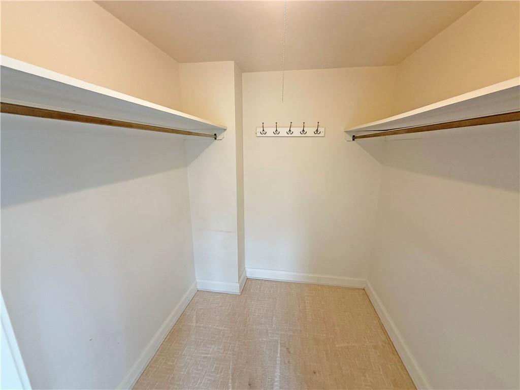 333 W Meyer Boulevard Property Photo 15