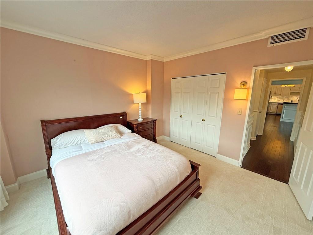 333 W Meyer Boulevard Property Photo 18