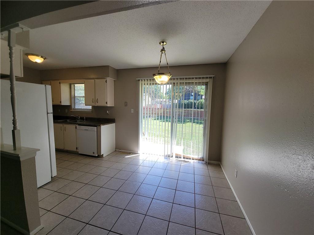 205 Ne Westwind Drive Property Photo 8