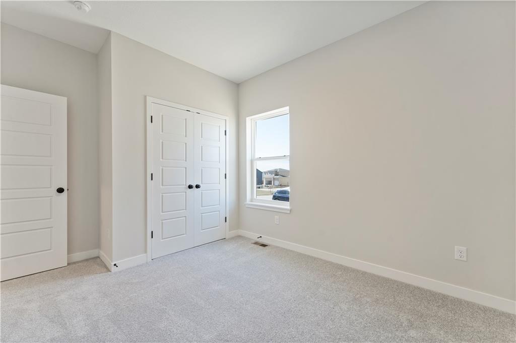 1525 Portsmouth Lane Property Photo 12