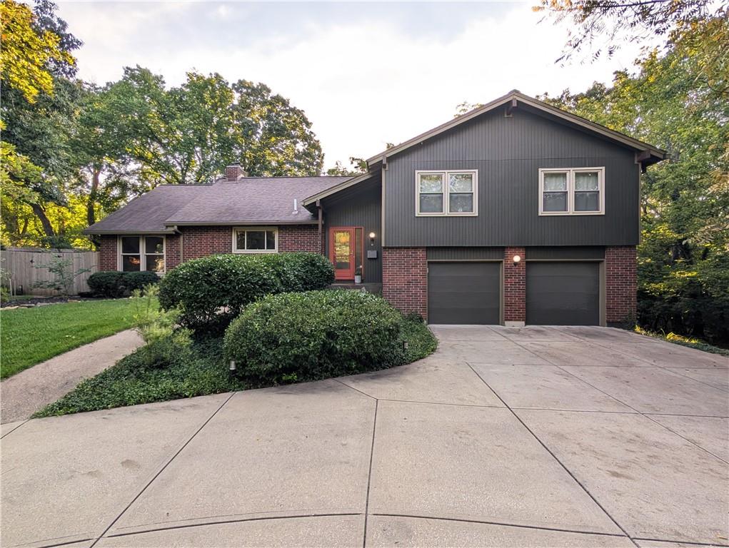 10050 Roe Avenue Property Photo 1