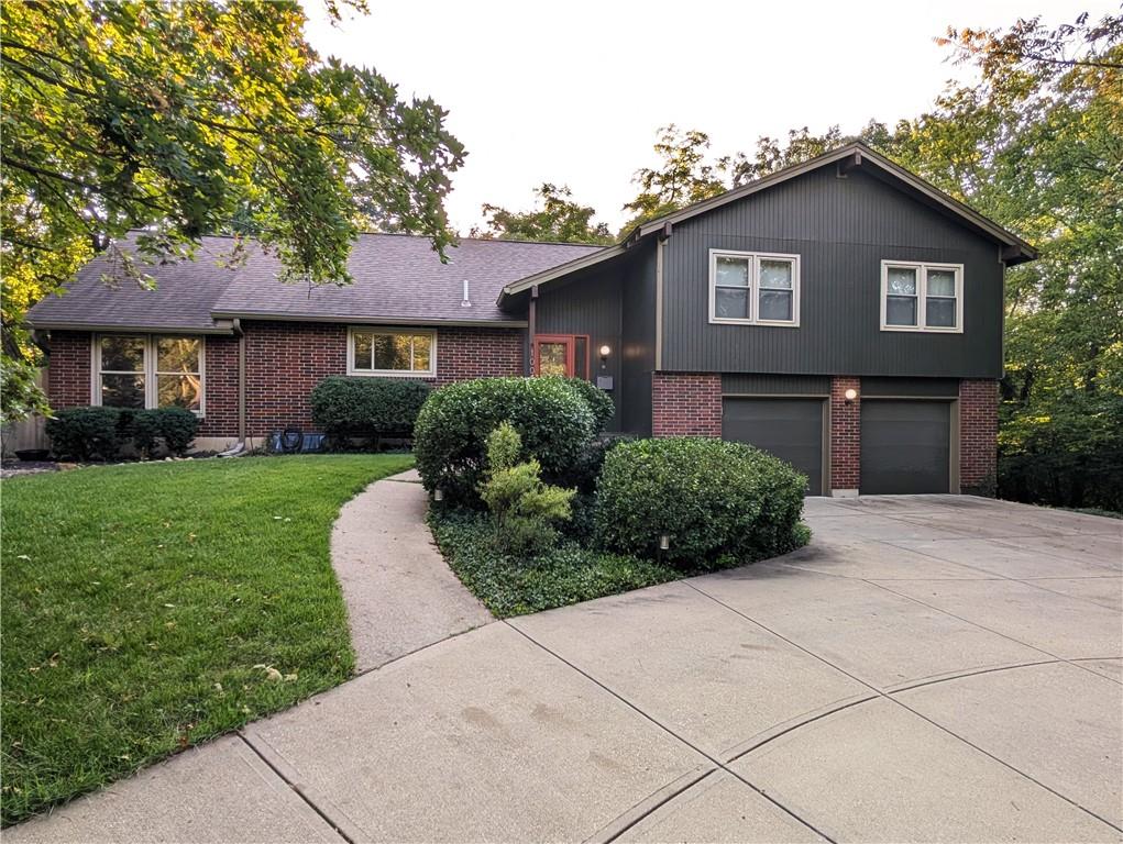 10050 Roe Avenue Property Photo 3