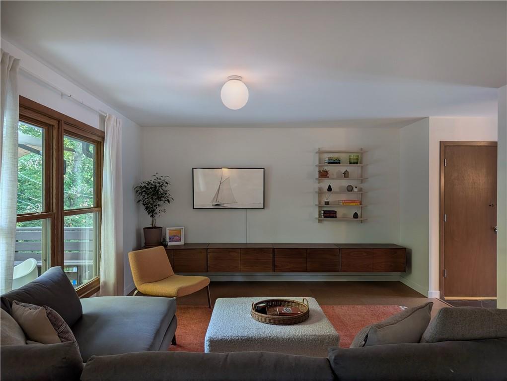 10050 Roe Avenue Property Photo 18
