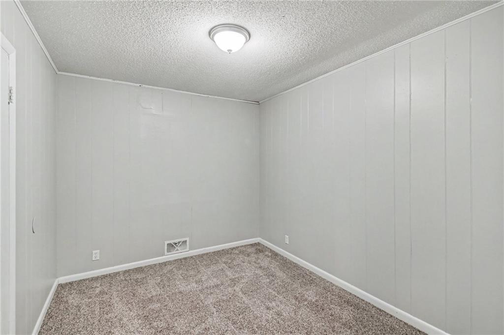 13008 E 38th Street Property Photo 9
