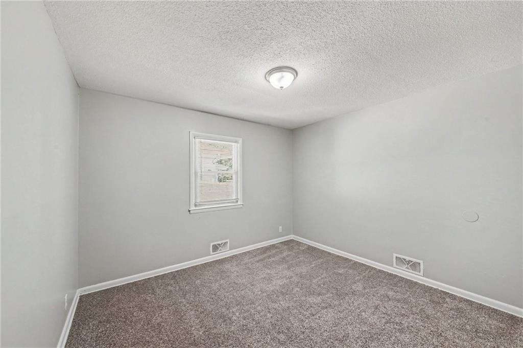 13008 E 38th Street Property Photo 11