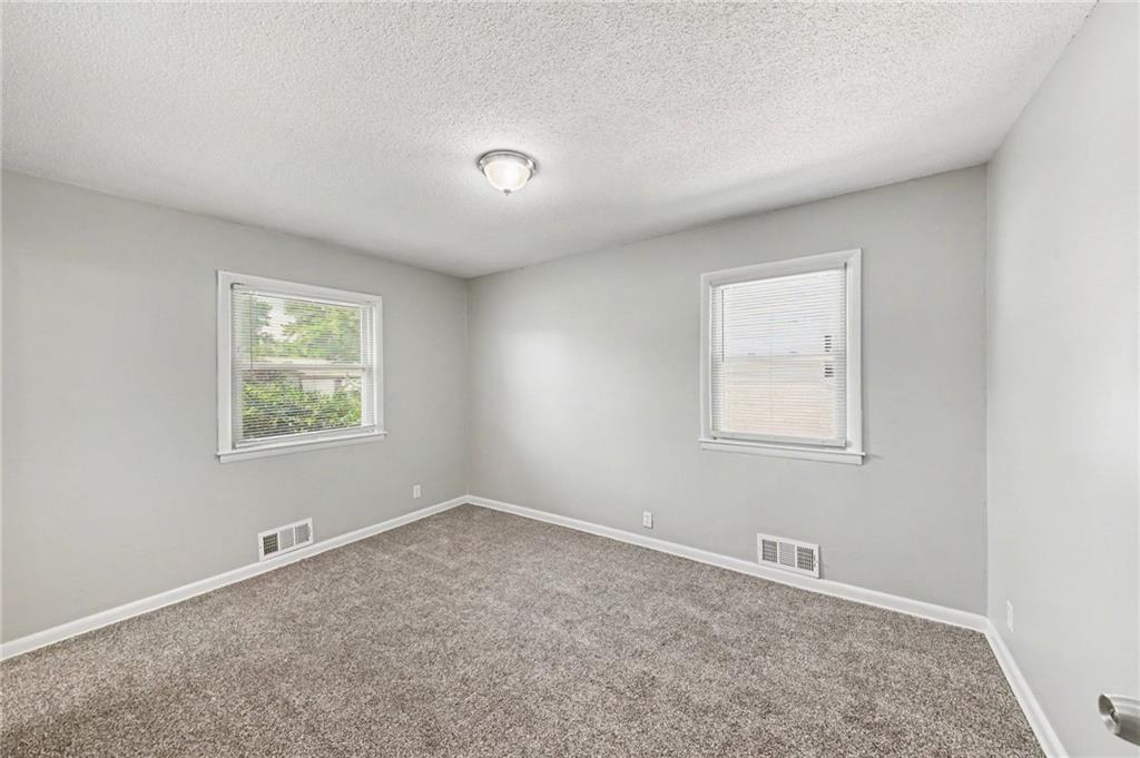 13008 E 38th Street Property Photo 13