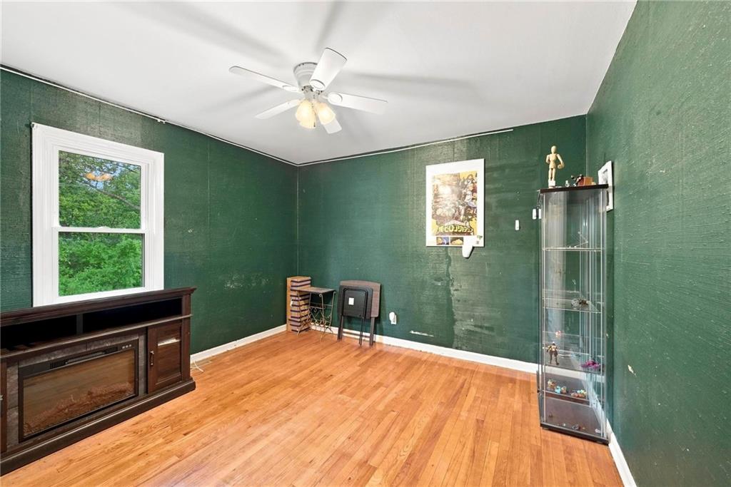 1711 N Hocker Street Property Photo 11