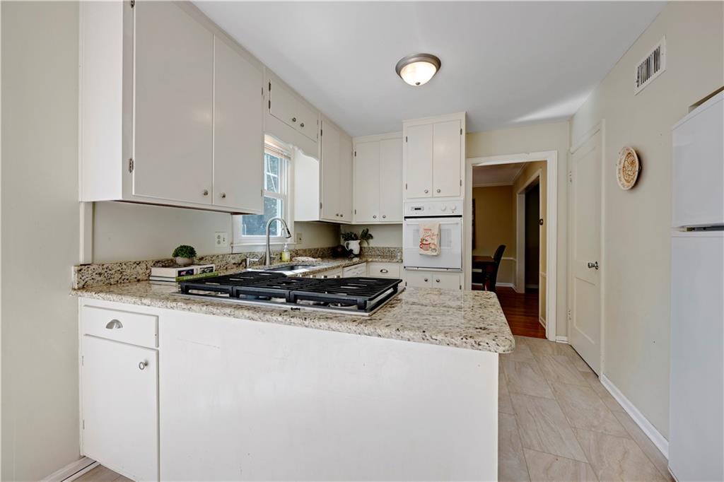 9515 Granada Drive Property Photo 11