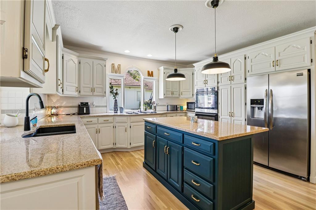 504 Ne Rushbrook Drive Property Photo 12