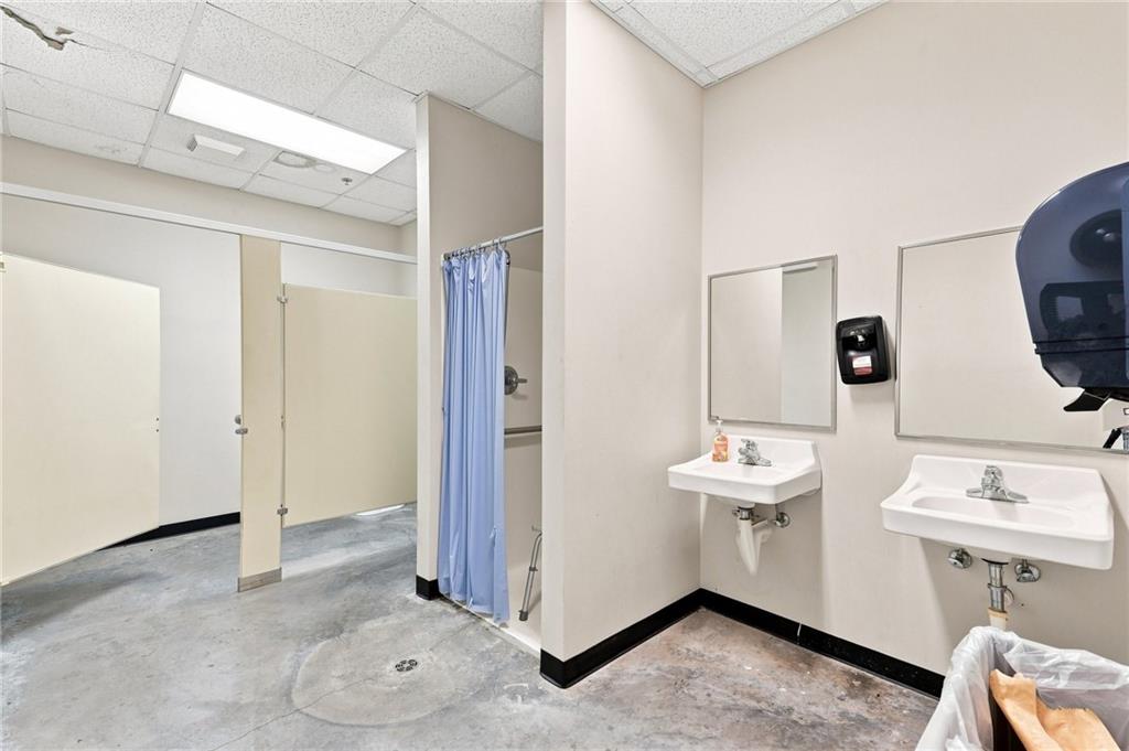 274 N Industrial Drive Property Photo 21