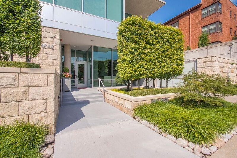 4646 Broadway Street Property Photo 7