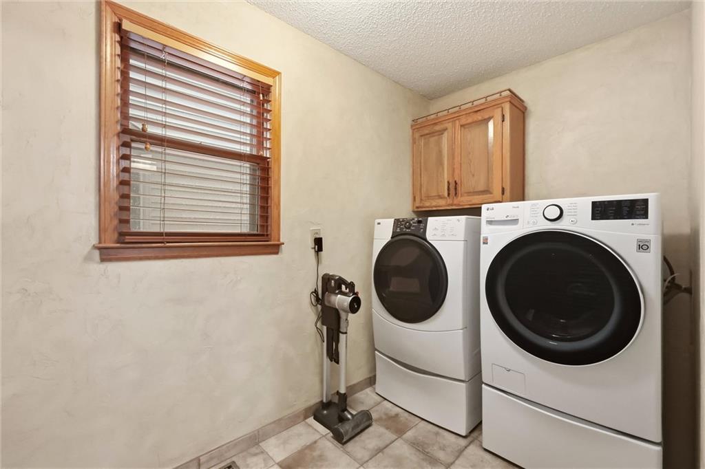 7716 Acuff Lane Property Photo 17