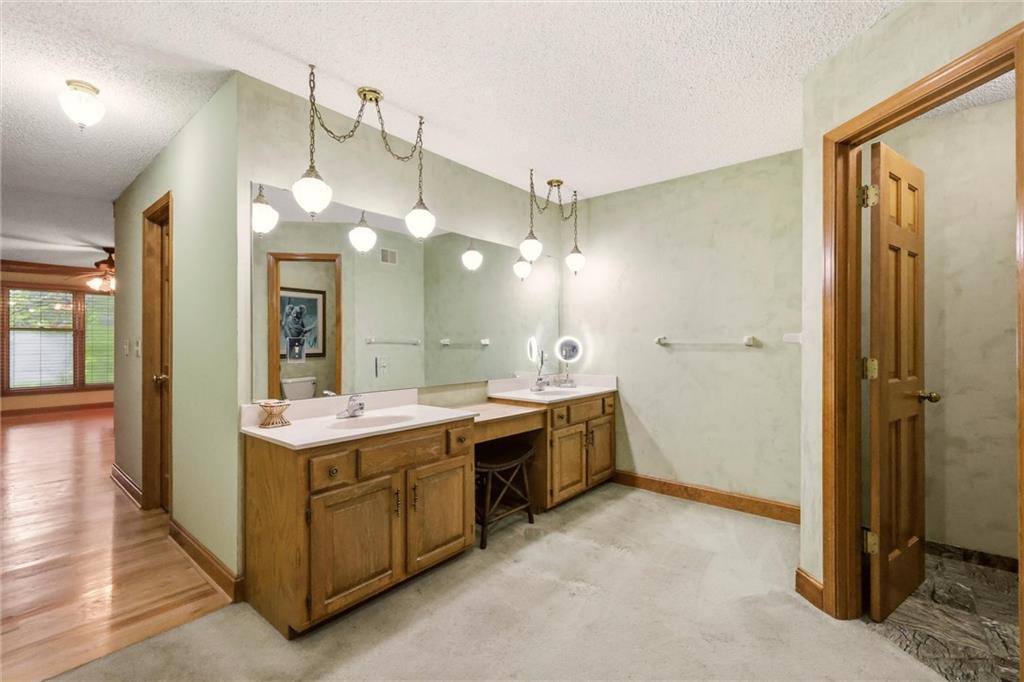 7716 Acuff Lane Property Photo 22