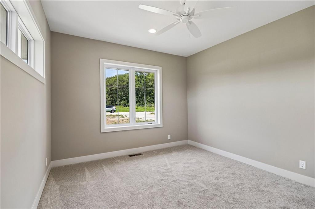 12215 S Eagle Crest Drive Property Photo 18