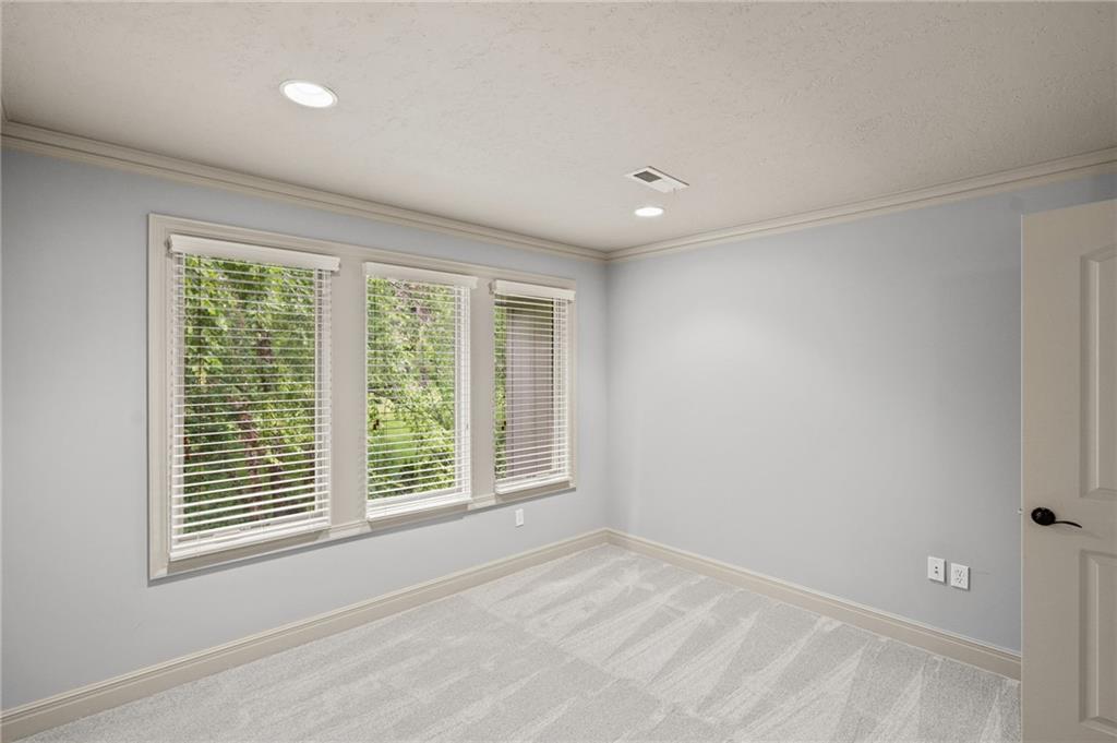 20215 W 89th Terrace Property Photo 19