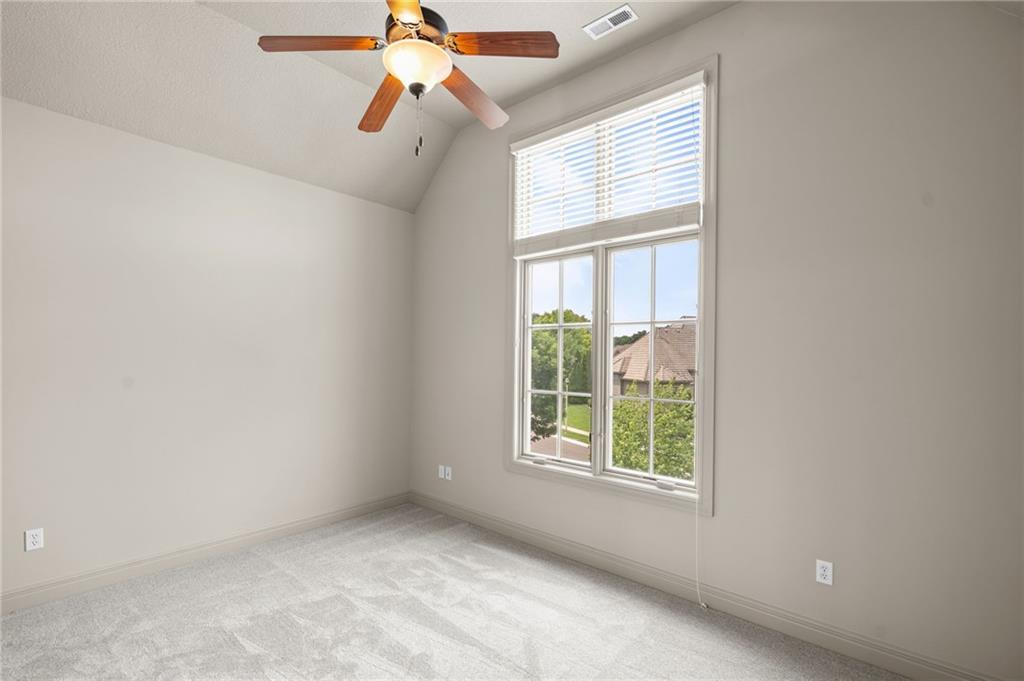 20215 W 89th Terrace Property Photo 33