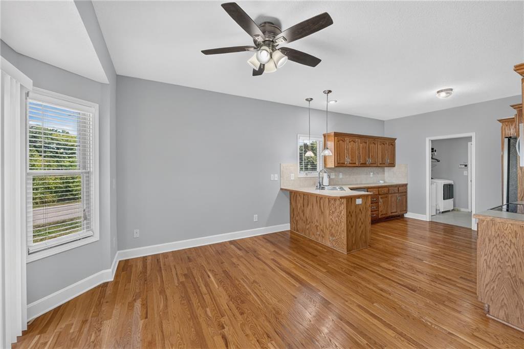 7562 N Eastern Avenue Property Photo 12