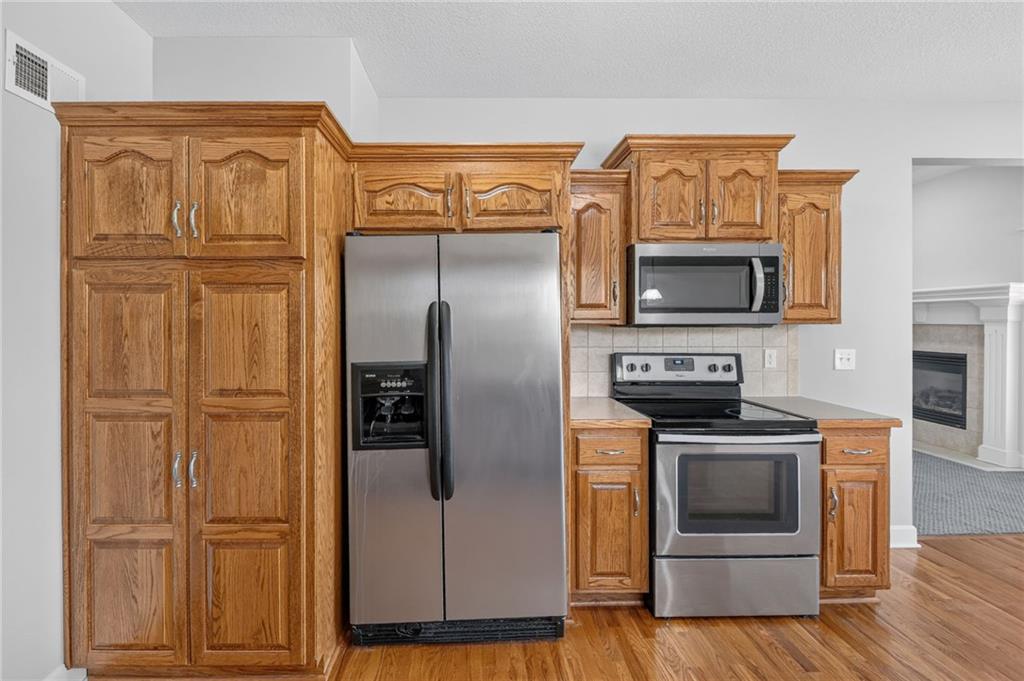 7562 N Eastern Avenue Property Photo 18