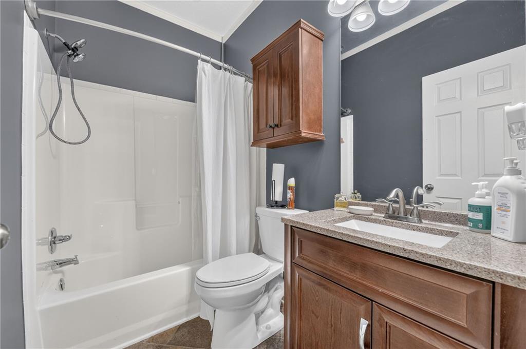 7562 N Eastern Avenue Property Photo 23