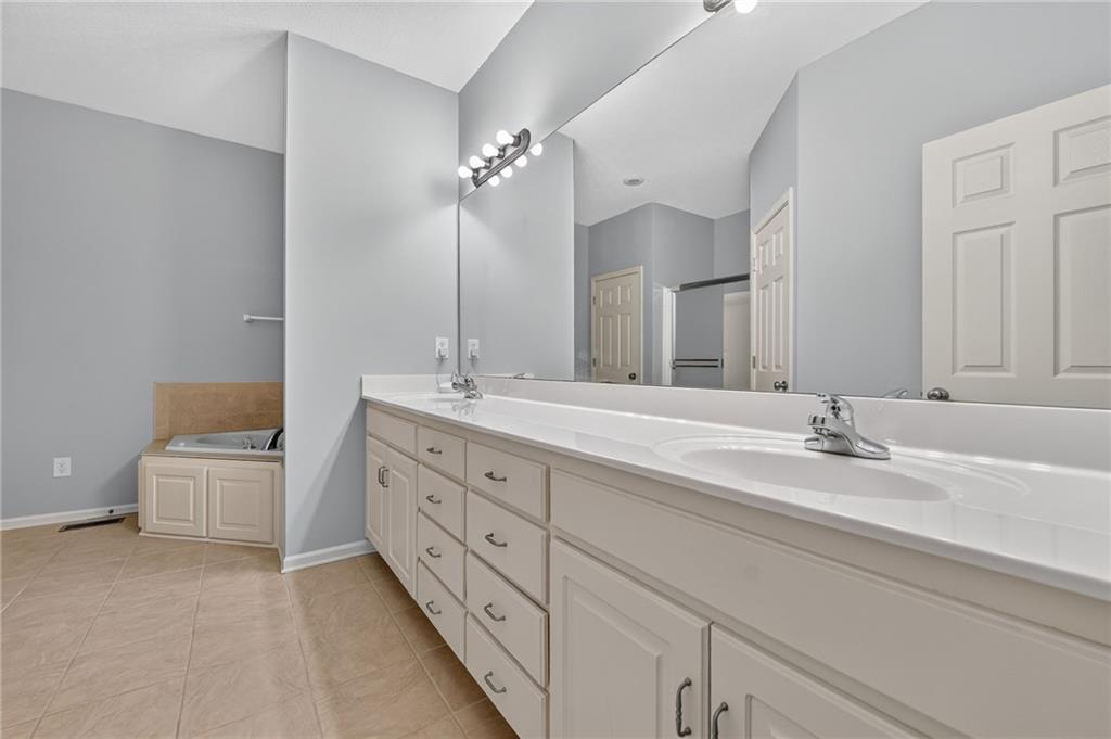 7562 N Eastern Avenue Property Photo 27
