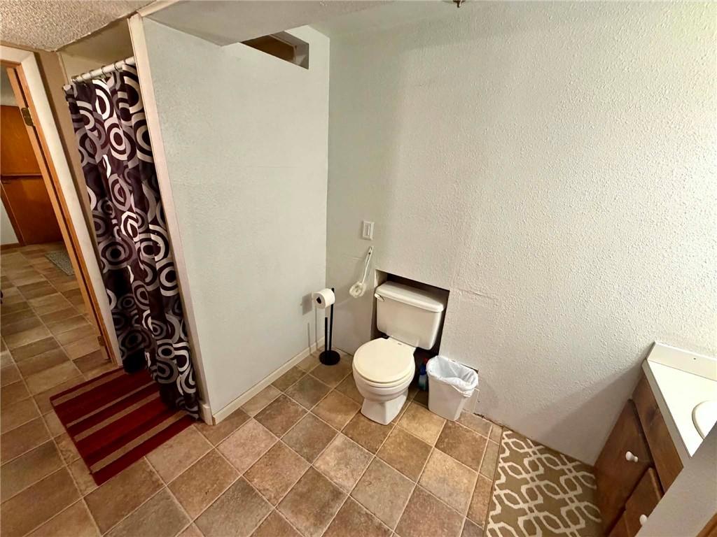 321 S Clayton Avenue Property Photo 30