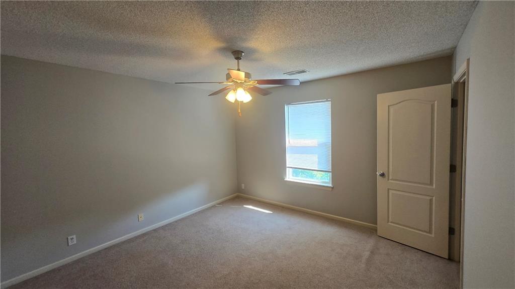 425 Hawthorne Boulevard Property Photo 7