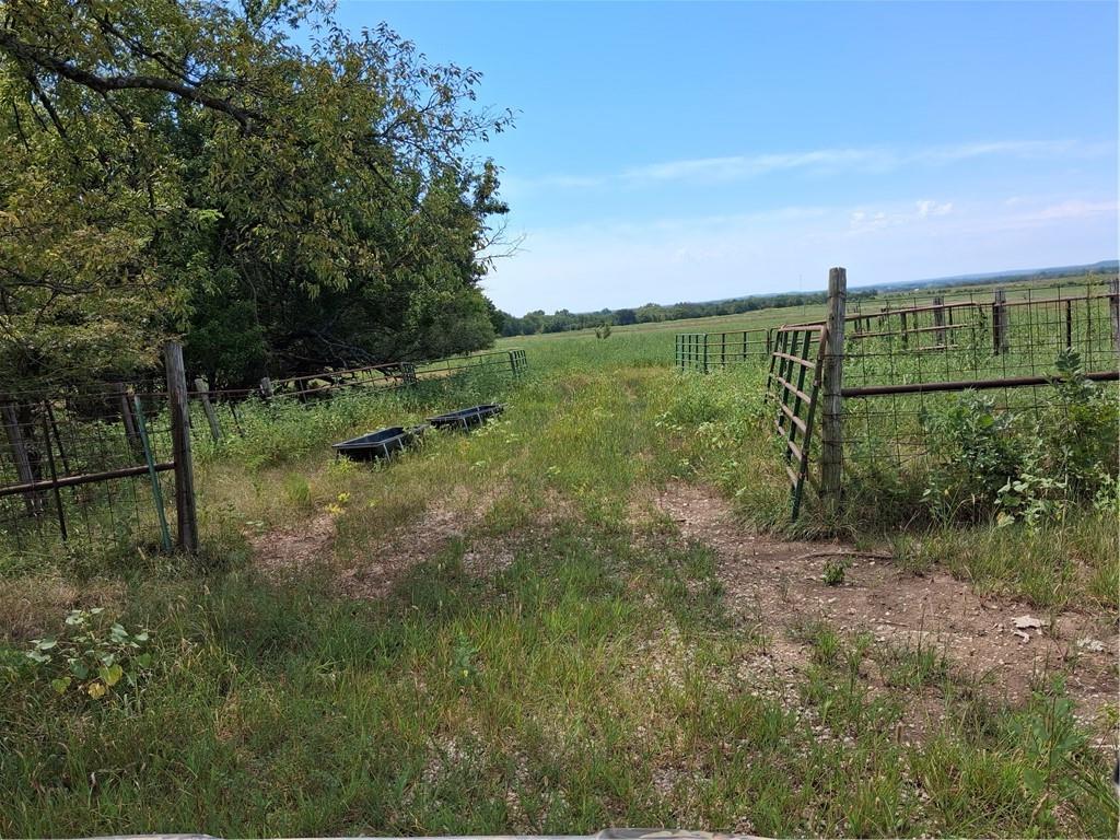 Highway 75 Highway Property Photo 30