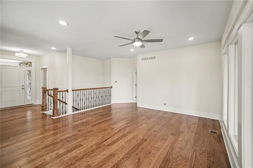 304 Prairie Rose Circle Property Photo 8