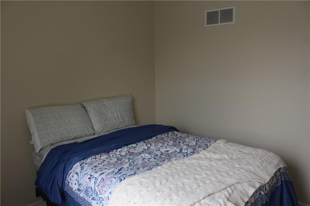 212 Whispering Hills Boulevard Property Photo 28